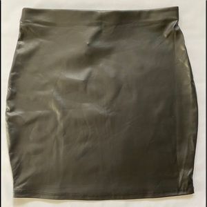 BLACK FAUX LEATHER PENCIL SHORT MINI SKIRT